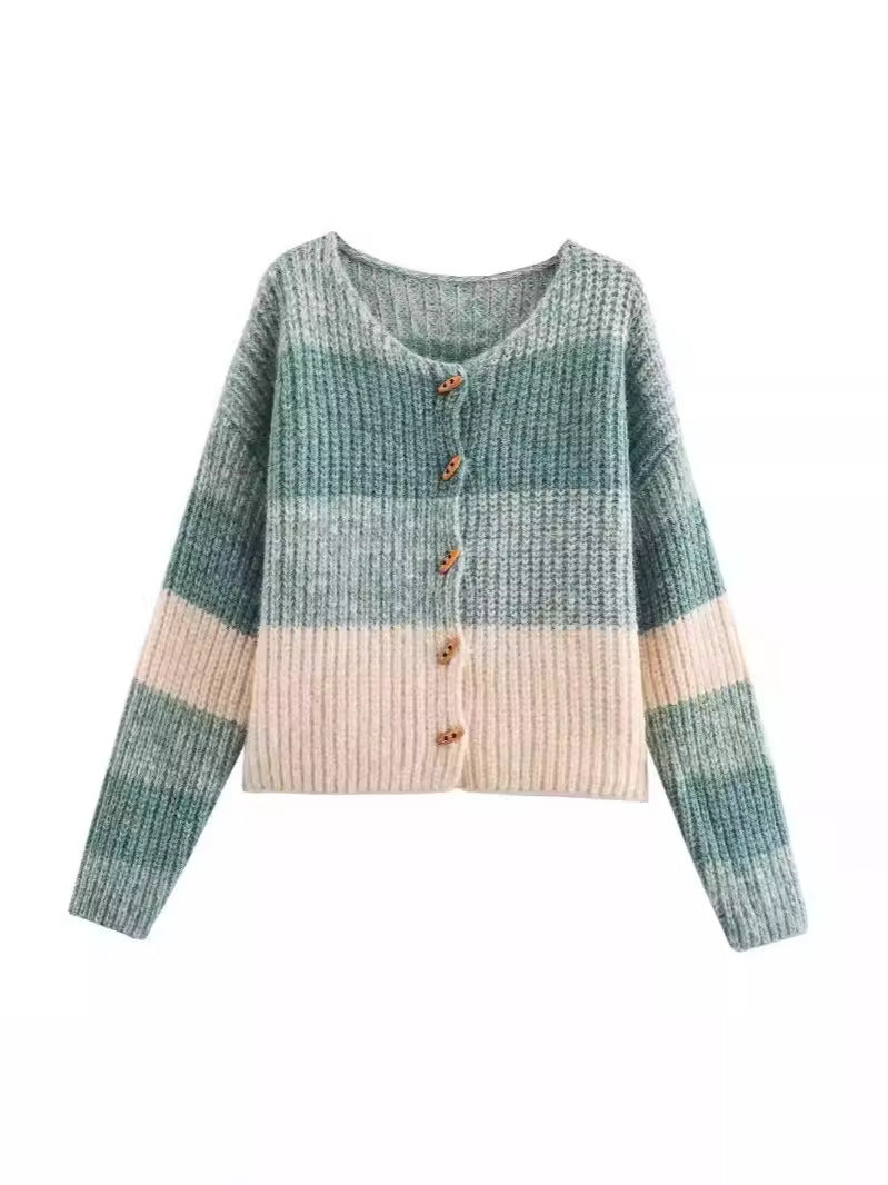 Knitted jacket for ladies with elastic rib design and wooden buttons Lune London