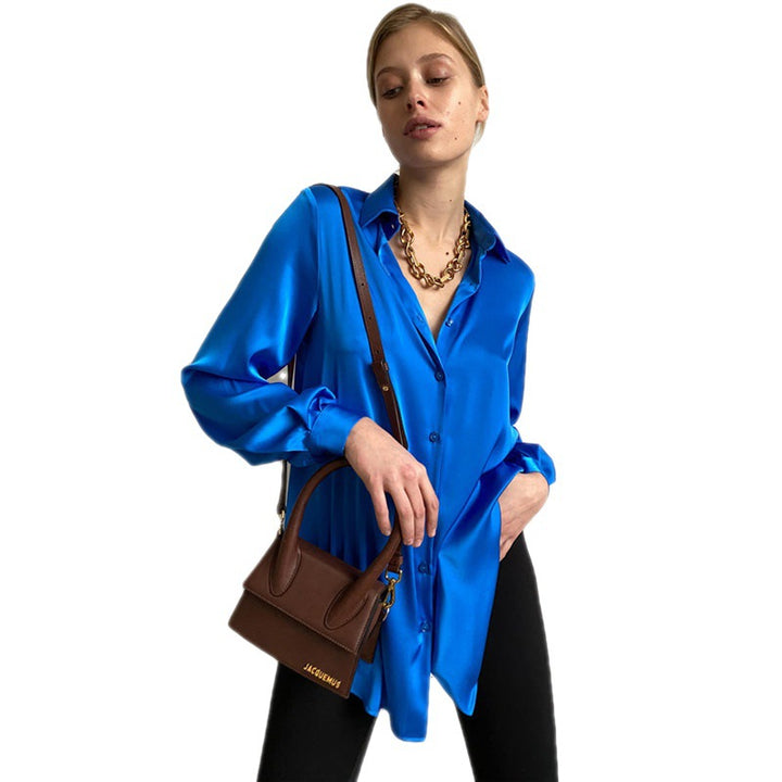 Blouse en satin élégante pour femmes avec décolleté en V profond Chic & Stil