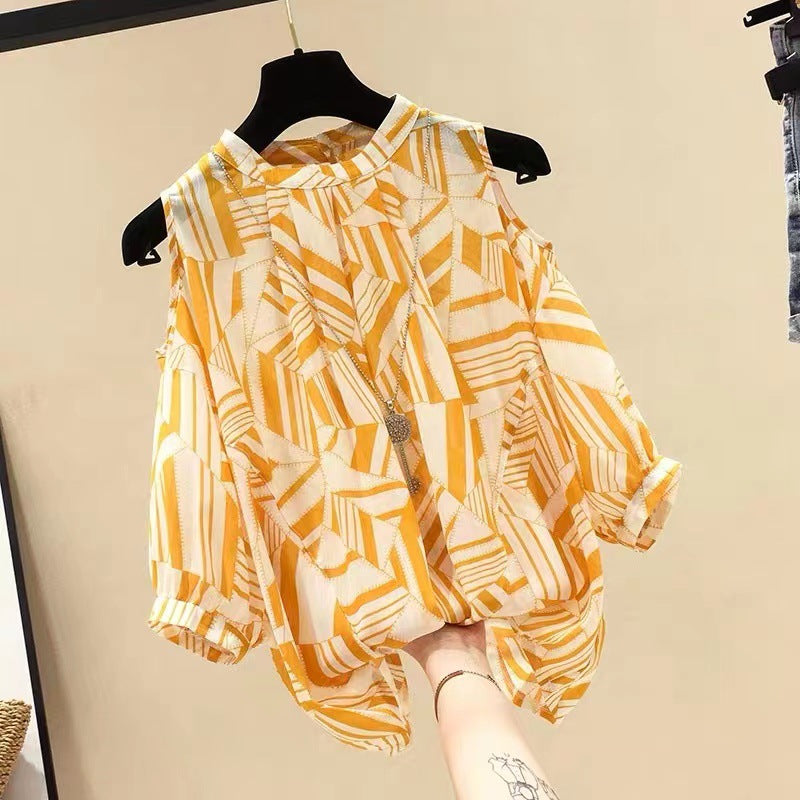 Woman Shoulder Cutout Geometric Print Chic Blouse