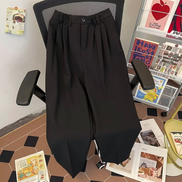 Pantalon élégant pour femmes taille haute avec plis et jambes larges Chic & Stil