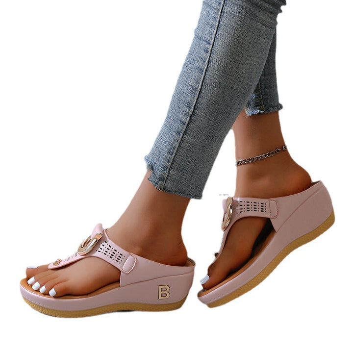 Ergonomic sole sandals for women with trendy design Lune London