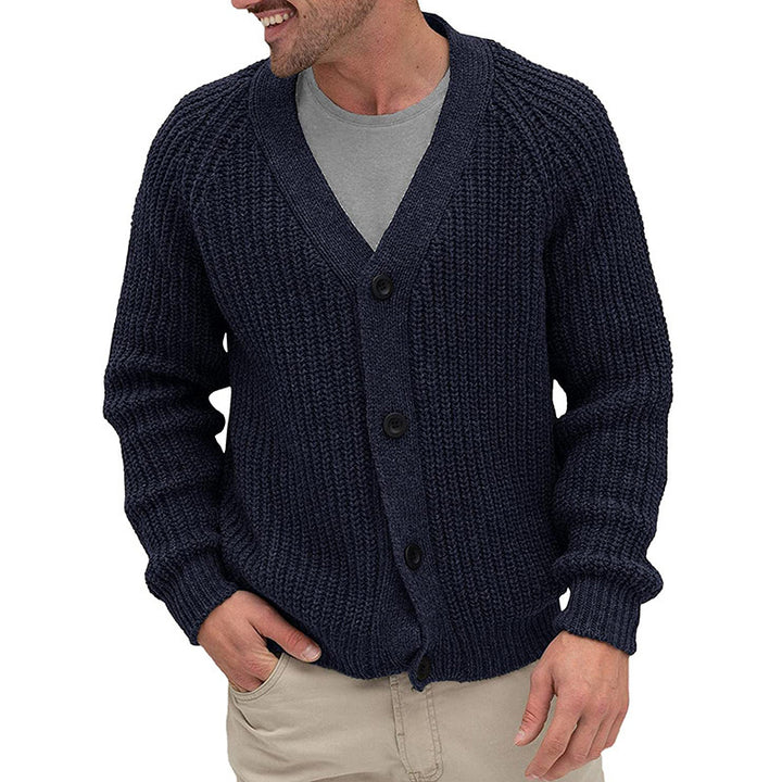 Men's knitted jacket with a coarse knit structure and elegant button details Lune London