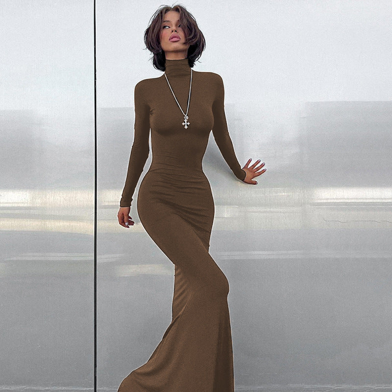 Fitted long dress for ladies with long sleeves and high collar and elegant cut Lune London