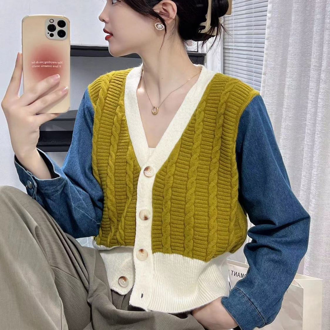 Cardigan tricoté élégant pour femmes avec des manches en denim Chic & Stil
