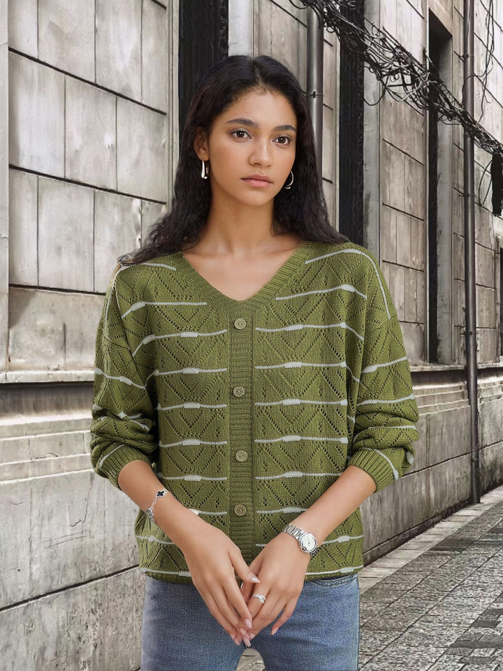 Knit jacket for women with an elegant V-neck and a fine Lune London pattern
