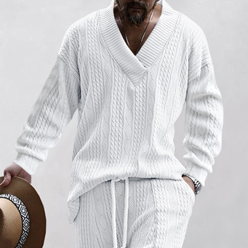 Lune London | Men's casual knit sweater with V-neck and cable pattern