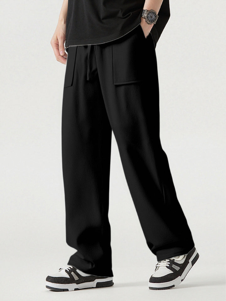 Casual cargo pants for men with practical pockets and elastic waist Lune London