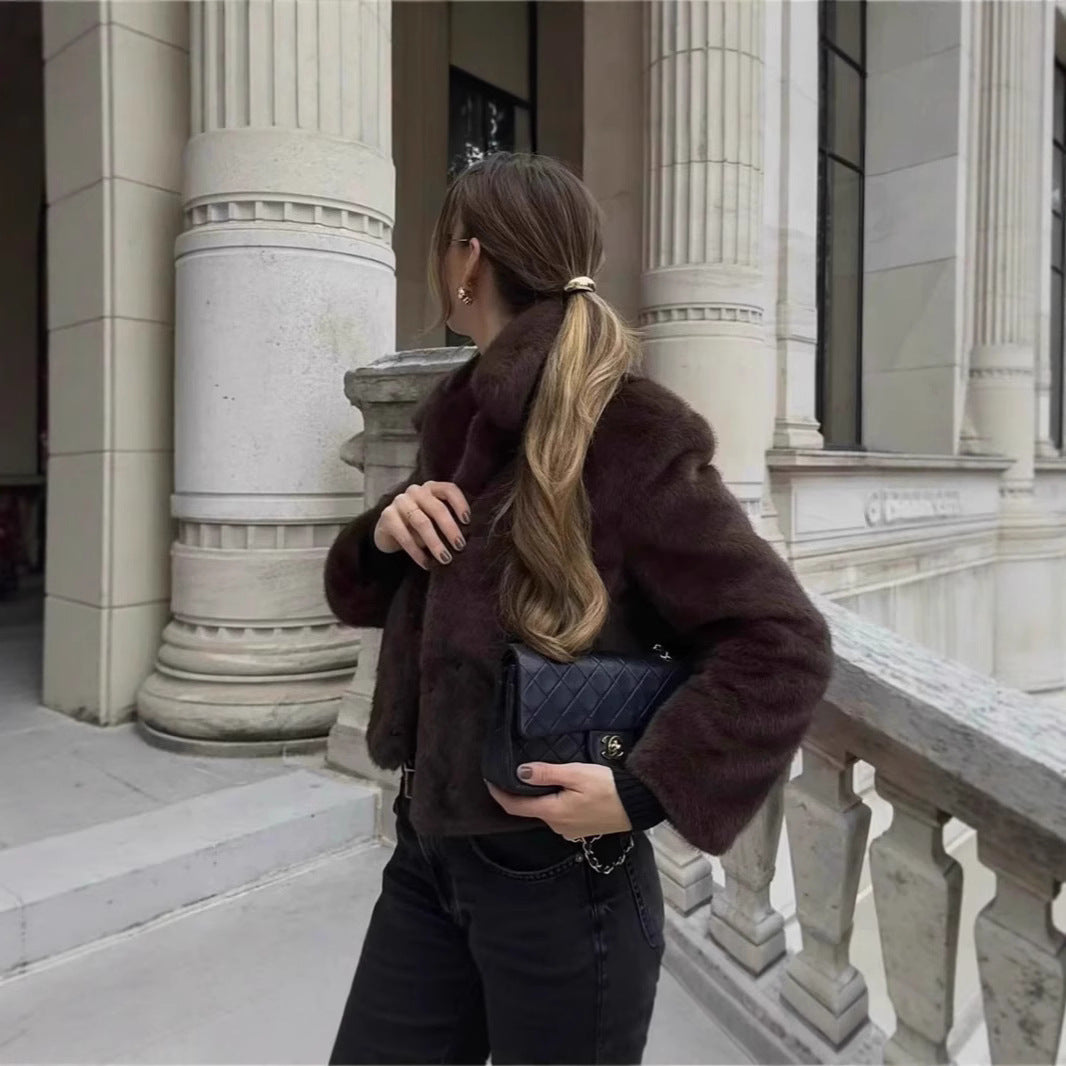 Ladies Cozy Faux Fur Jacket with Elegant Collar and Open Cut Lune London