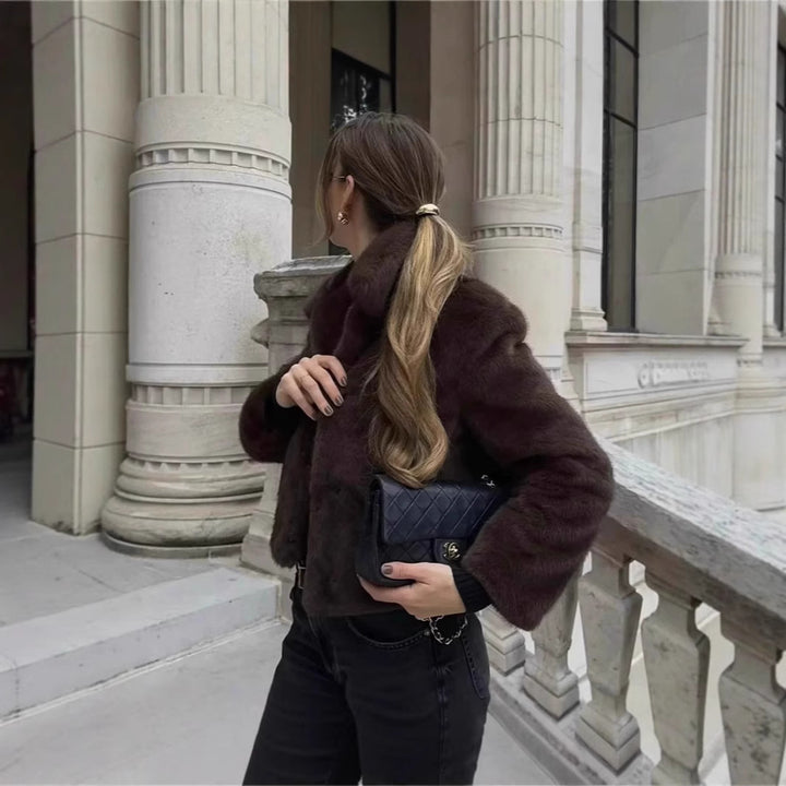 Ladies Cozy Faux Fur Jacket with Elegant Collar and Open Cut Lune London