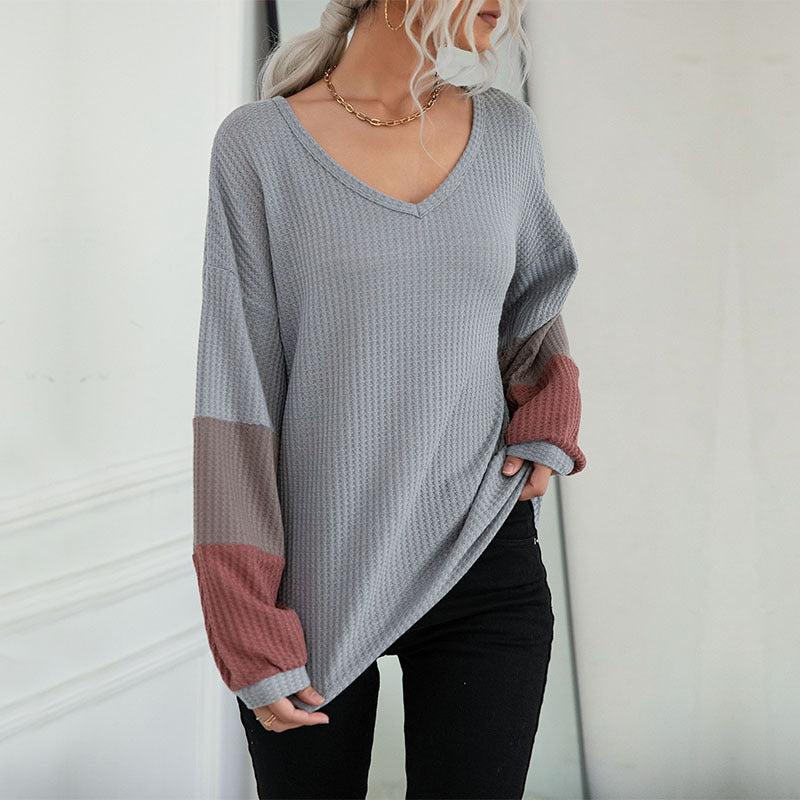 Ladies casual V-neck t-shirt with contrast sleeves Lune London