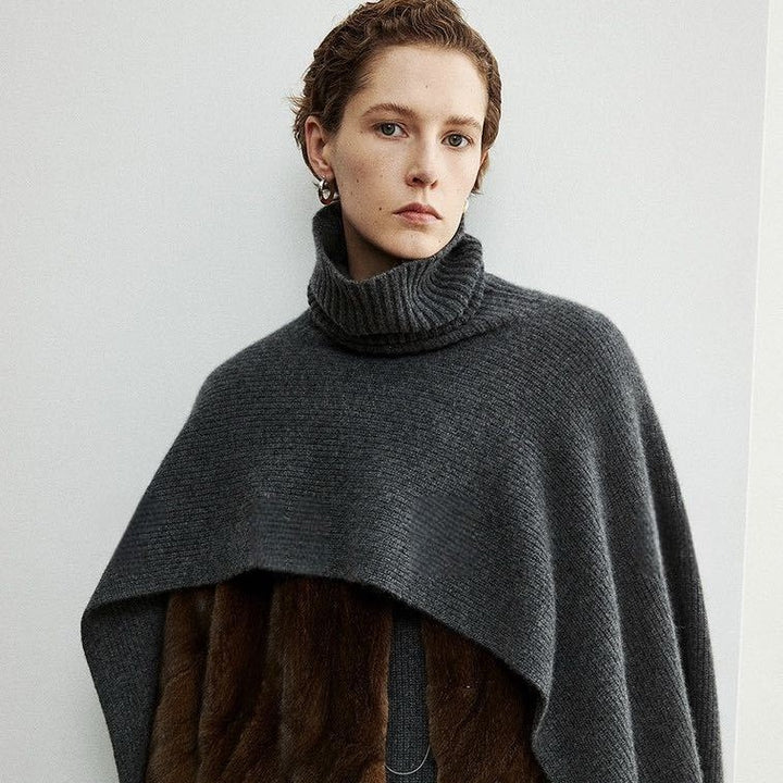 Poncho élégant et moderne pour femmes avec col extra large Chic & Stil