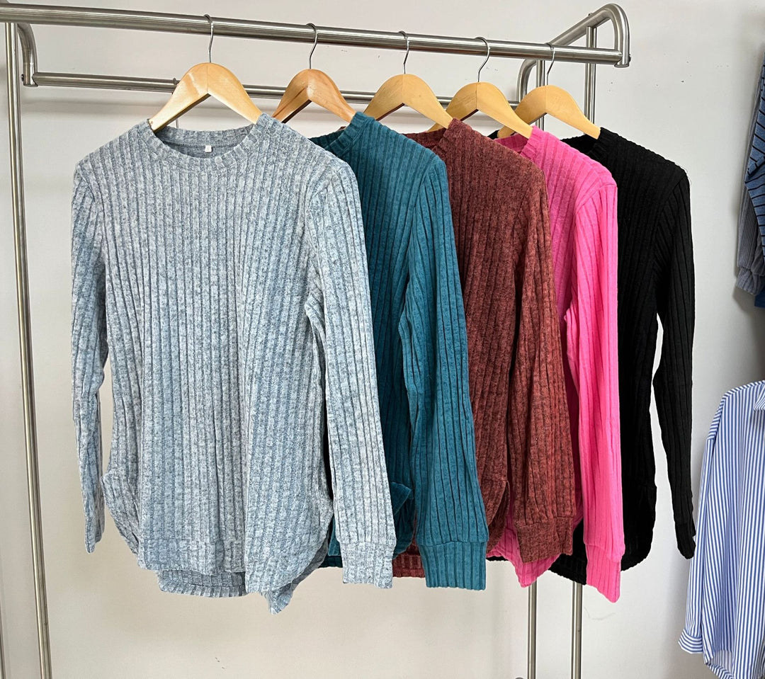 Casual long-sleeve t-shirt for women with a trendy rib pattern and a relaxed fit Lune London