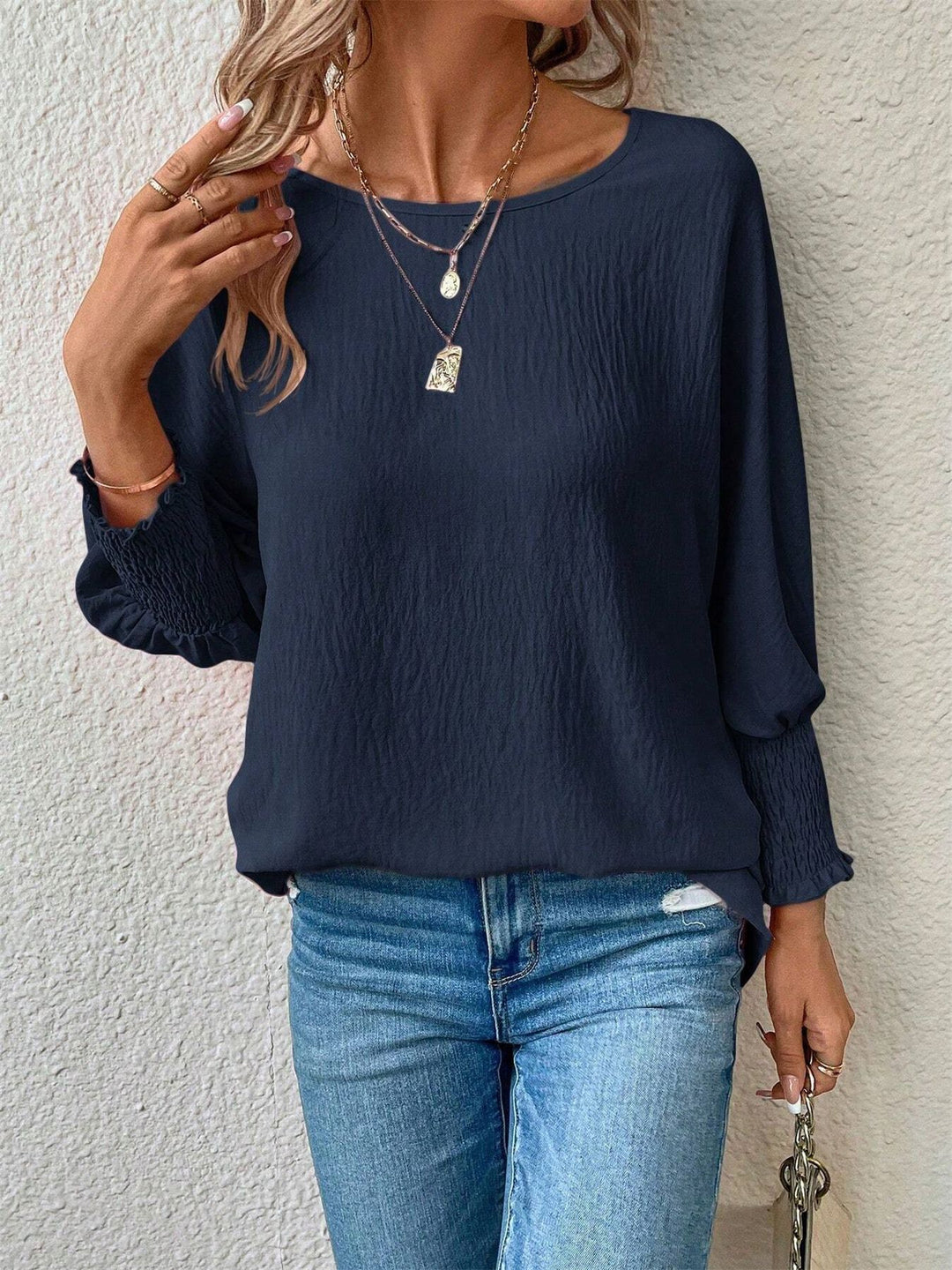 Oversized shirt for women with a relaxed fit and elastic sleeves Lune London