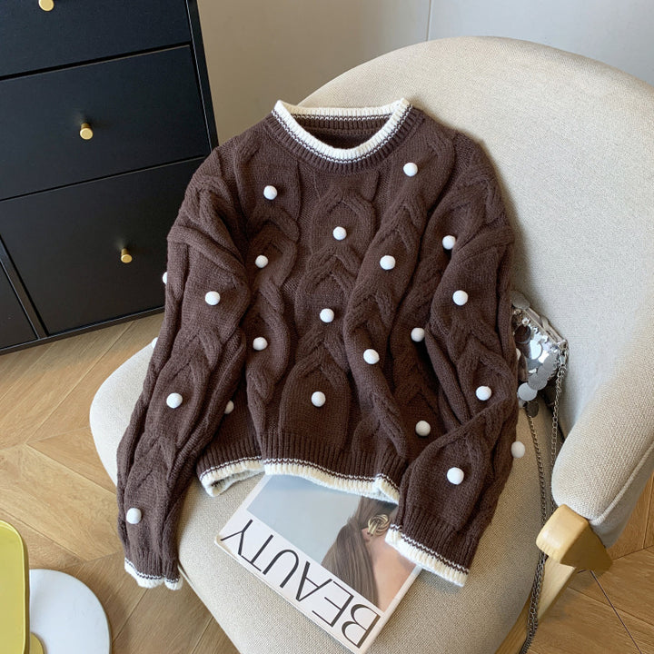 Pull en maille pour femmes avec texture en double câble et pompons décoratifs Chic & Stil