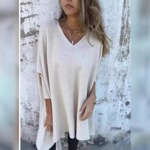 Casual knitted sweater for women with V-neck Lune London