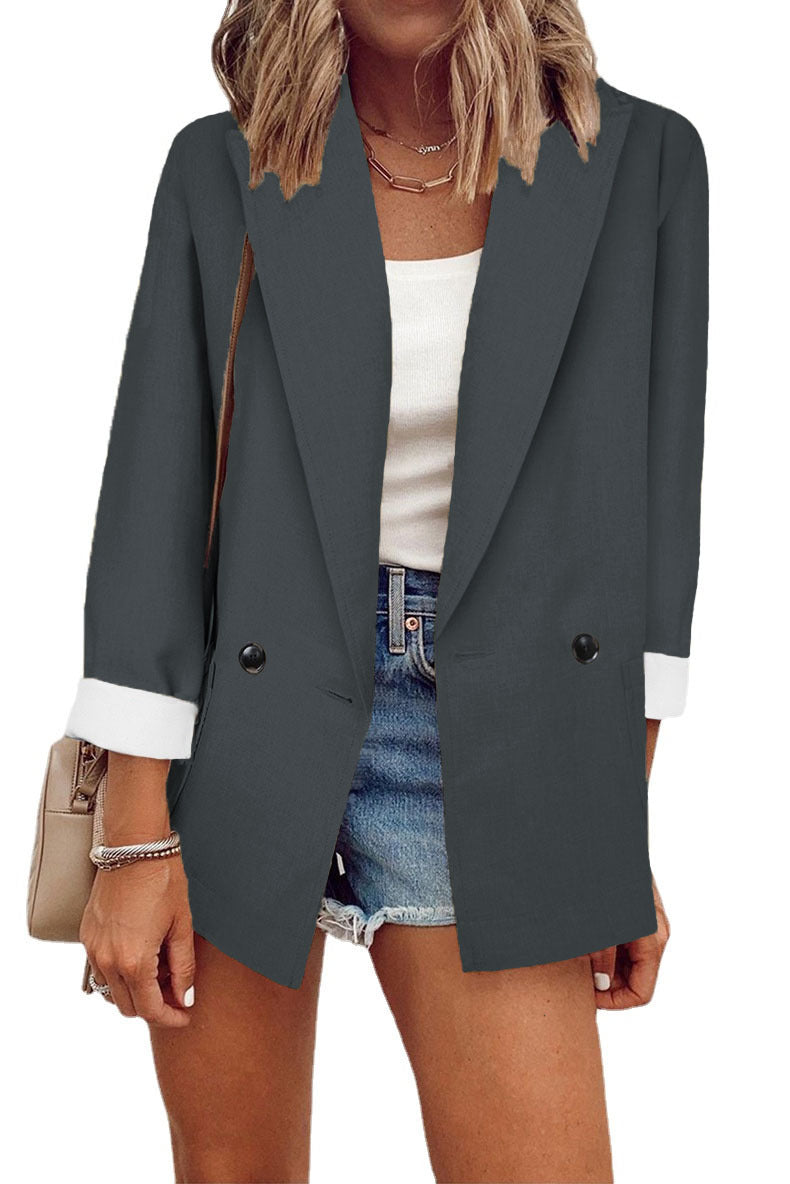 Trendy oversized jacket for women with a sleek design and elegant button details Lune London
