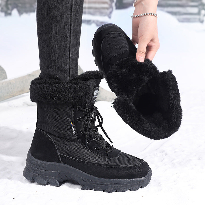 Winter outdoor boots for women with thermal insulating lining and non-slip sole Lune London