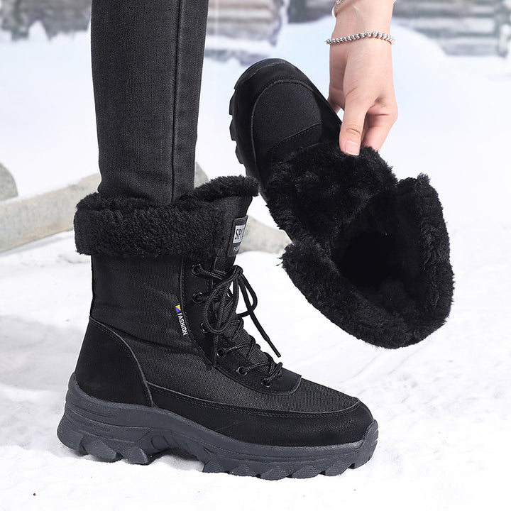 Winter outdoor boots for women with thermal insulating lining and non-slip sole Lune London