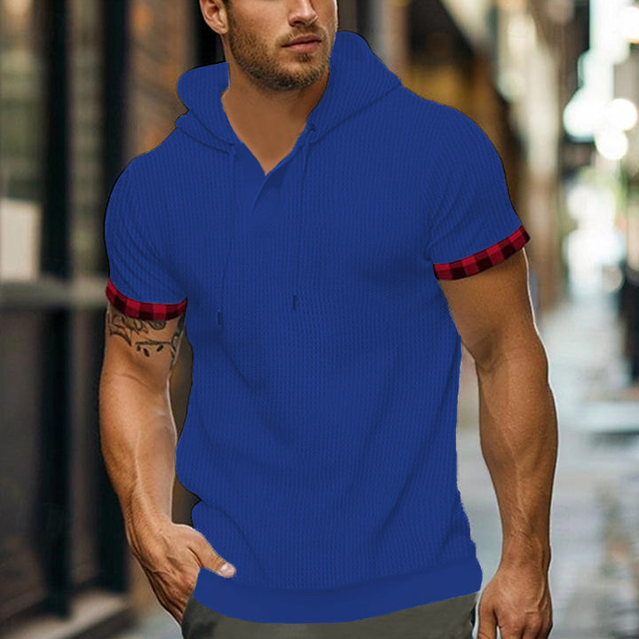 Short sleeve sporty shirt for men with hood and checkered details Lune London