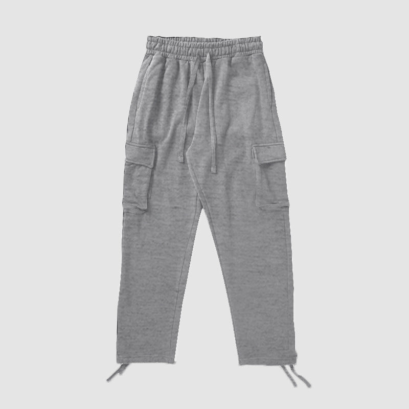 Sporty cargo pants for men with elastic waist and practical pockets Lune London