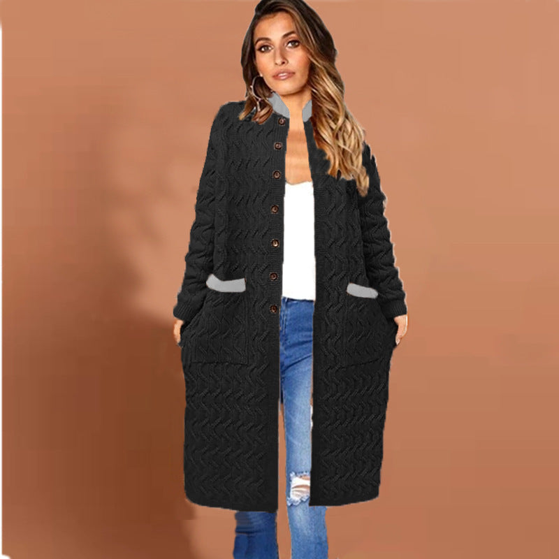 Knit coat for women with a trendy braid pattern and practical pockets Lune Londonl