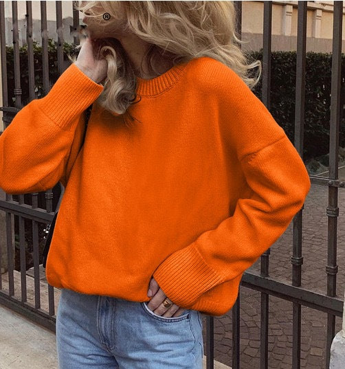 Ladies oversized pullover with a pretty knitted pattern and wide edges Lune London