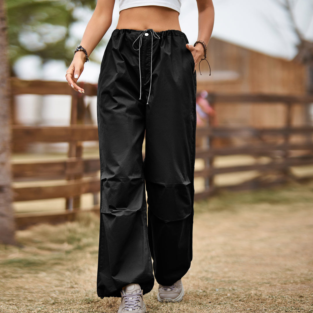 Cargo transport pants for women with elastic waistband and practical pockets Lune London