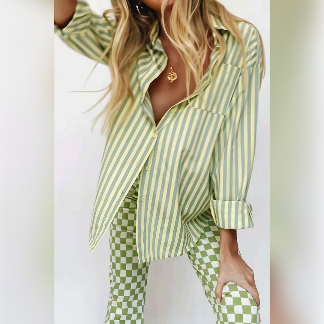 Elegant ladies' shirt with a fine striped pattern and a practical chest pocket Lune London