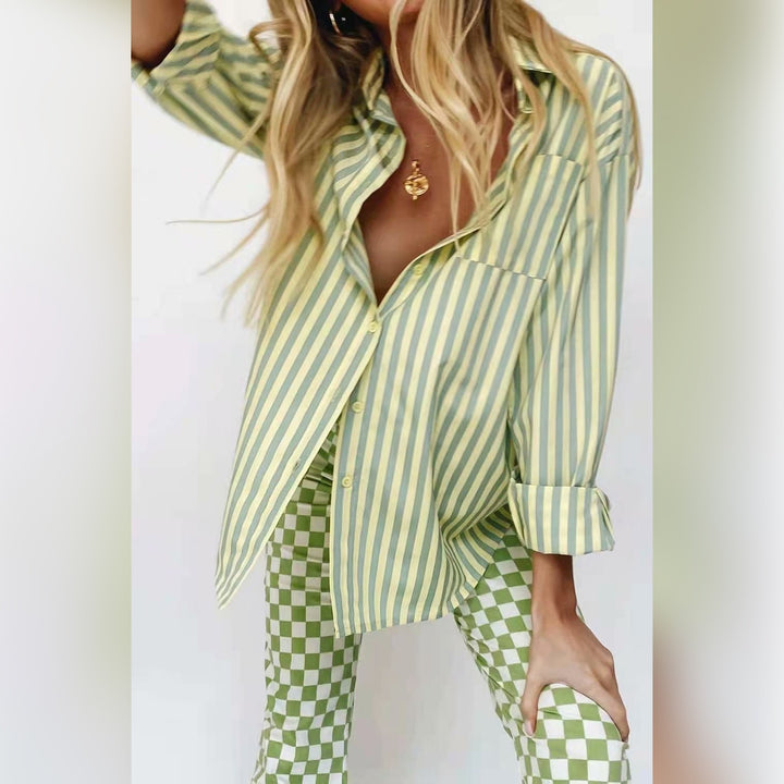 Elegant ladies' shirt with a fine striped pattern and a practical chest pocket Lune London