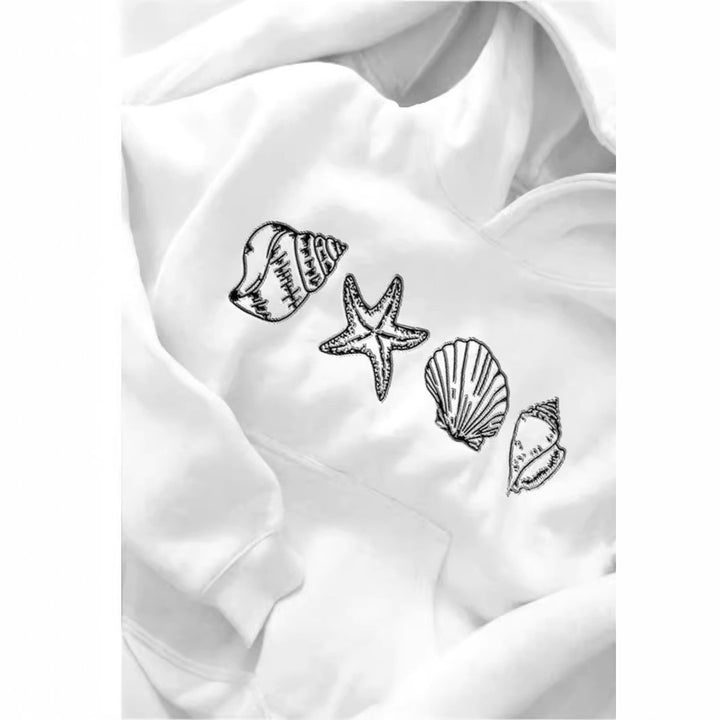 Women's hoodie with maritime motif and soft fabric Chic & Stil