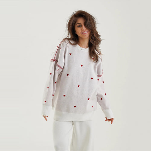 Women's sweater with heart-shaped embroidery and casual fit Lune London