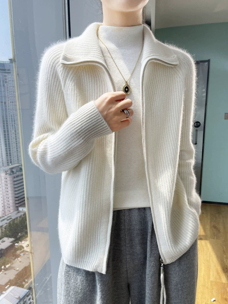 Ladies cozy wool sweater with full zipper Lune London