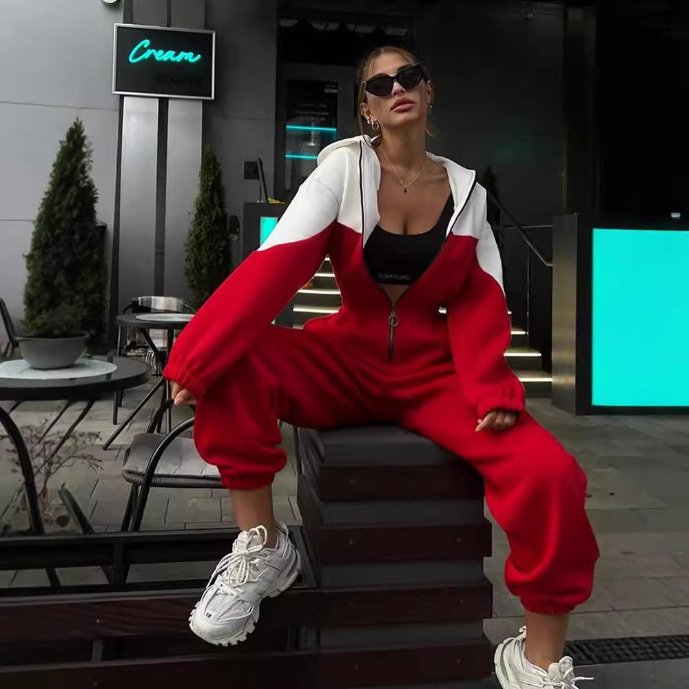 Fleece jacket and sports pants set for women with contrasting inserts Lune London
