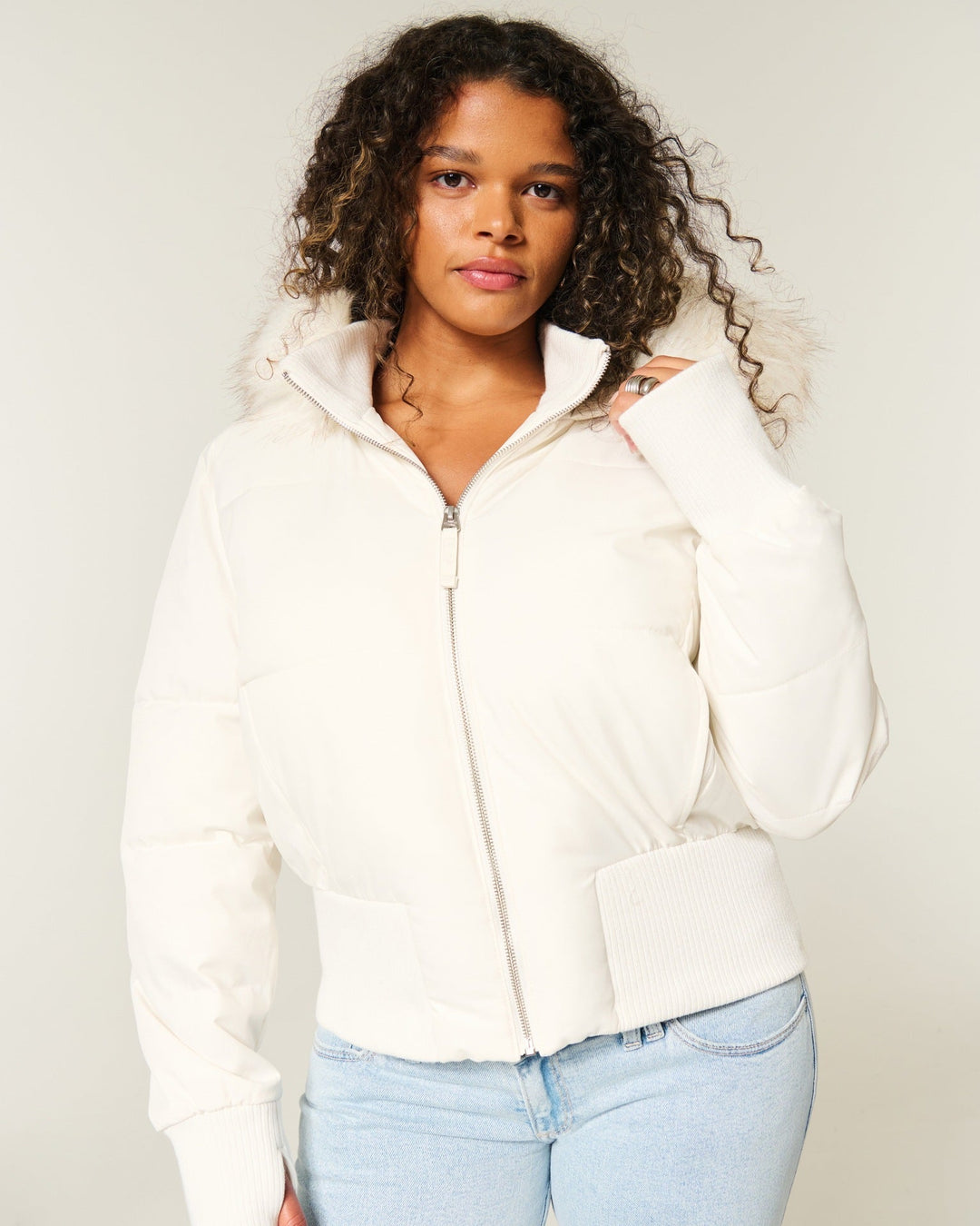 Women Quilted Winter Jacket with Removable Hood and Elastic Cuffs Chic Und Stil