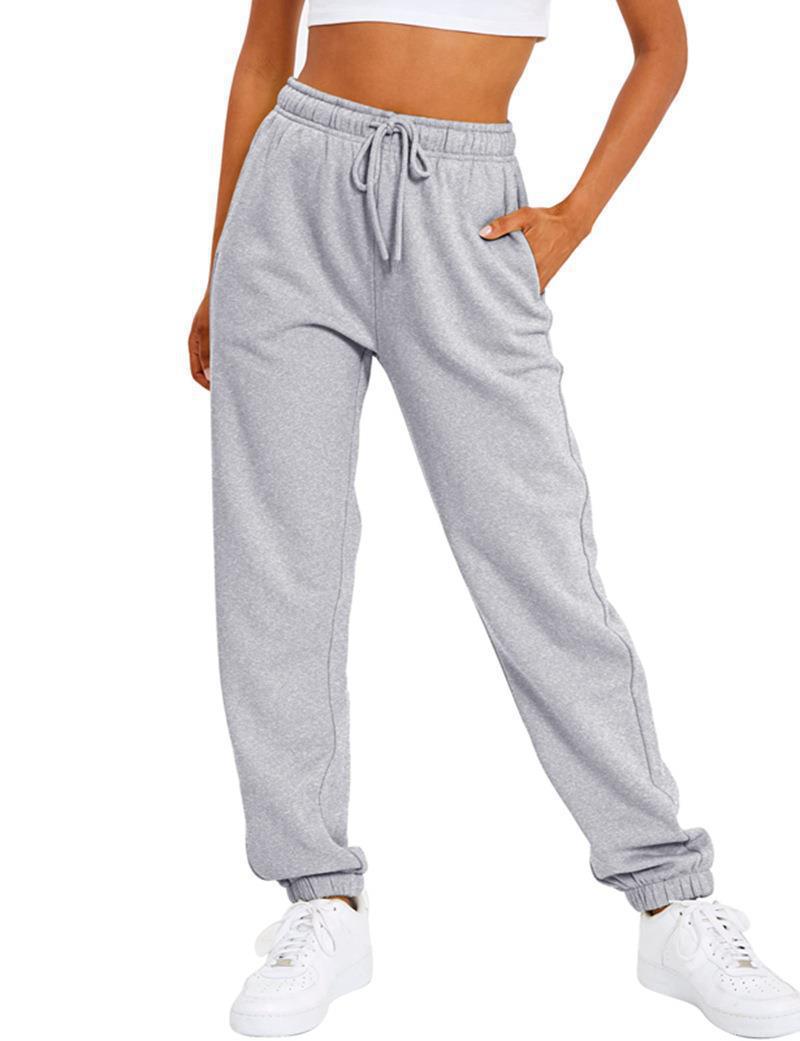 Ladies comfortable sport pants with elastic waistband and side pockets Lune London