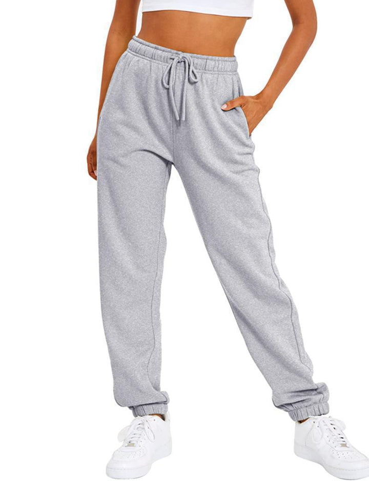 Ladies comfortable sport pants with elastic waistband and side pockets Lune London
