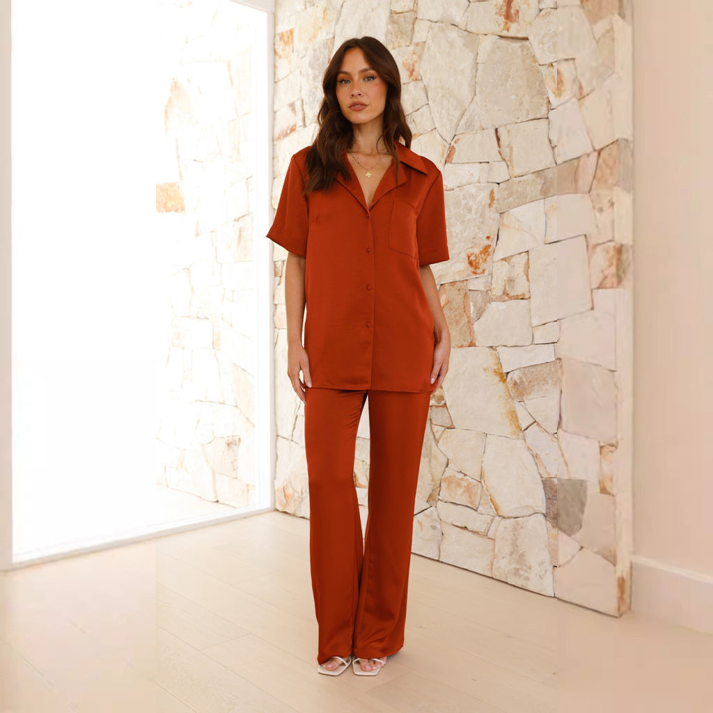 Satin pajama set for women with elegant short sleeve blouse and loose pants Chic & Stil