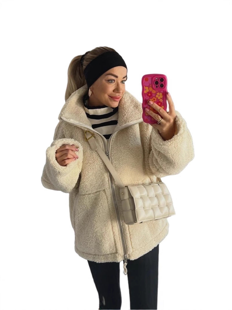 Cozy fleece jacket for women with high collar and velvety texture Lune London