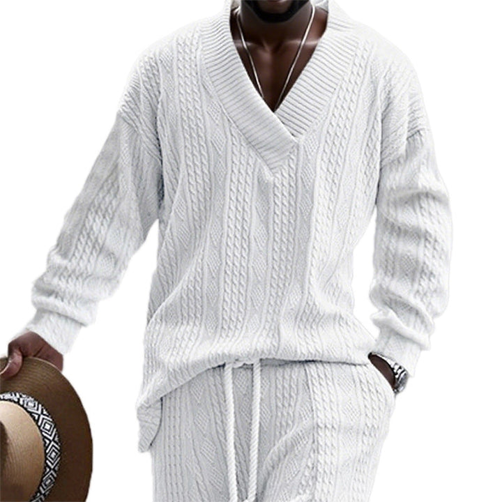 Men's knit pullover with modern v-neck and casual design Lune London