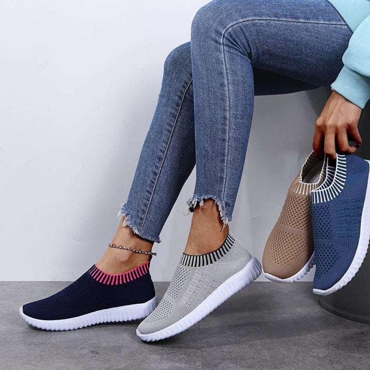 Women's Slip-On Sports Sneakers with Elastic Knit Upper and Non-Slip Sole Lune London