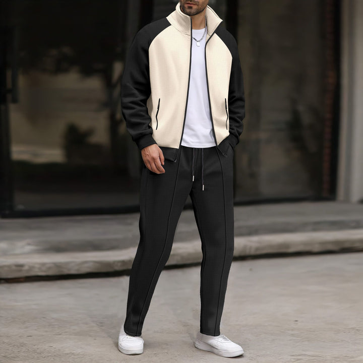 Men's sports tracksuit with breathable material and ergonomic fit Lune London