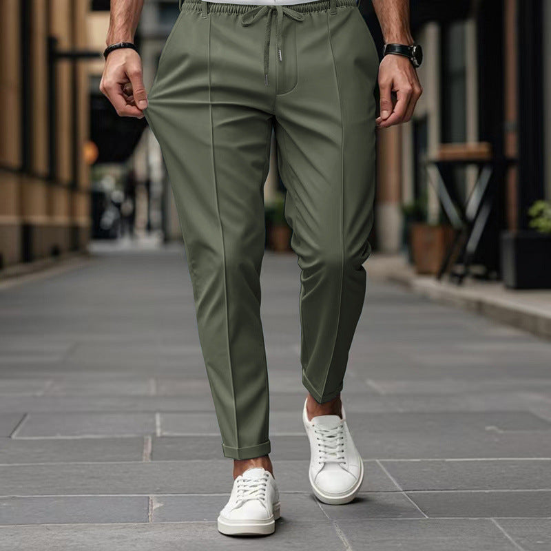 Men's fashionable sports pants with elastic waistband and practical welt pockets Lune London