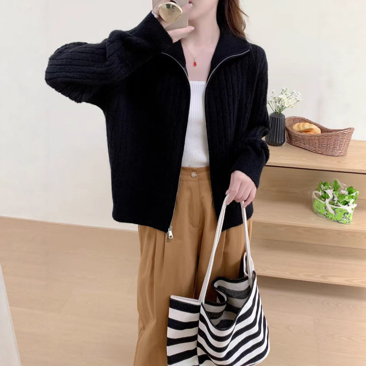 Gilet pour femmes avec fermeture éclair moderne et motif en relief décoratif Chic & Stil