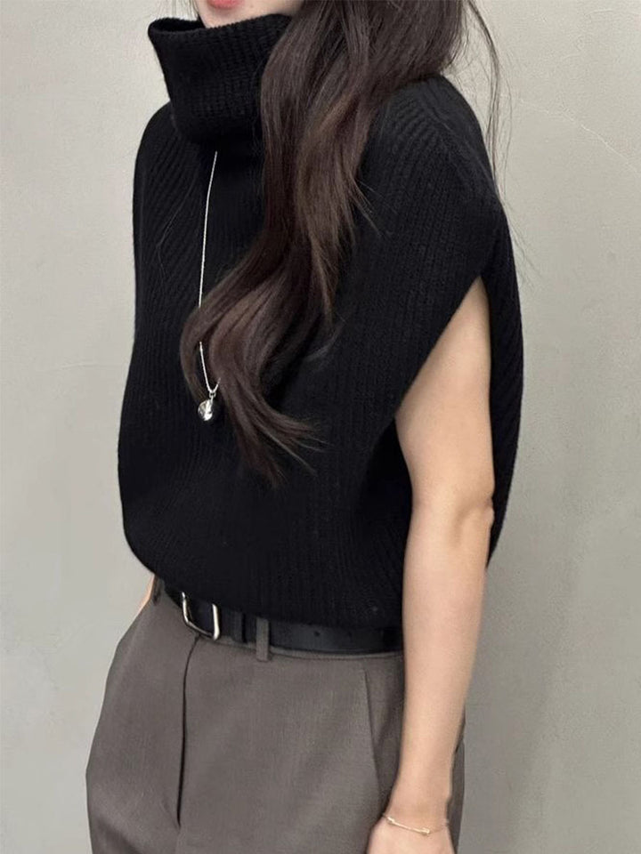 Woman knitted tank top with high collar and ribbed texture Lune London
