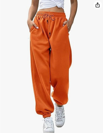 Women's casual sweatpants with high waistband and side zipper pockets Chic & Stil