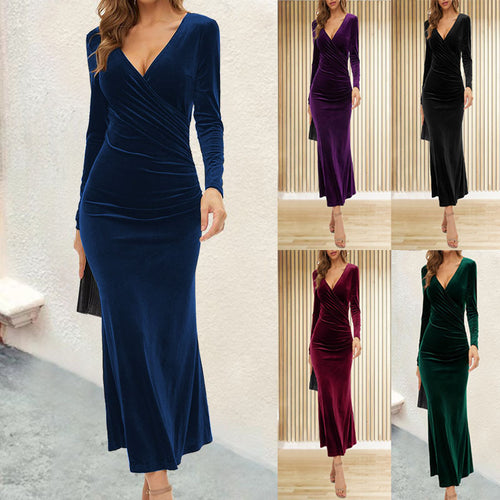 Elegant wrap dress for ladies with a flowing cut and a deep V-neck Lune London