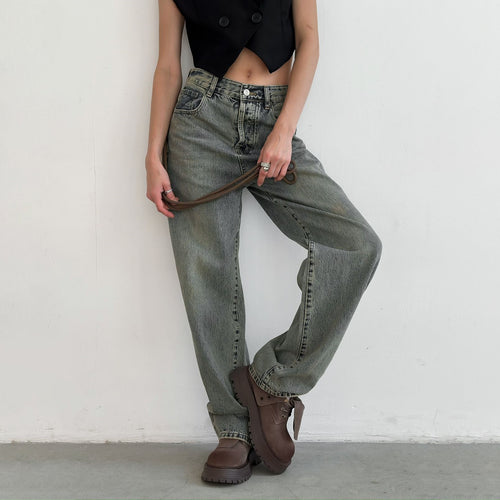 Relaxed Fit jeans for women with a casual cut and high-quality materials Lune London
