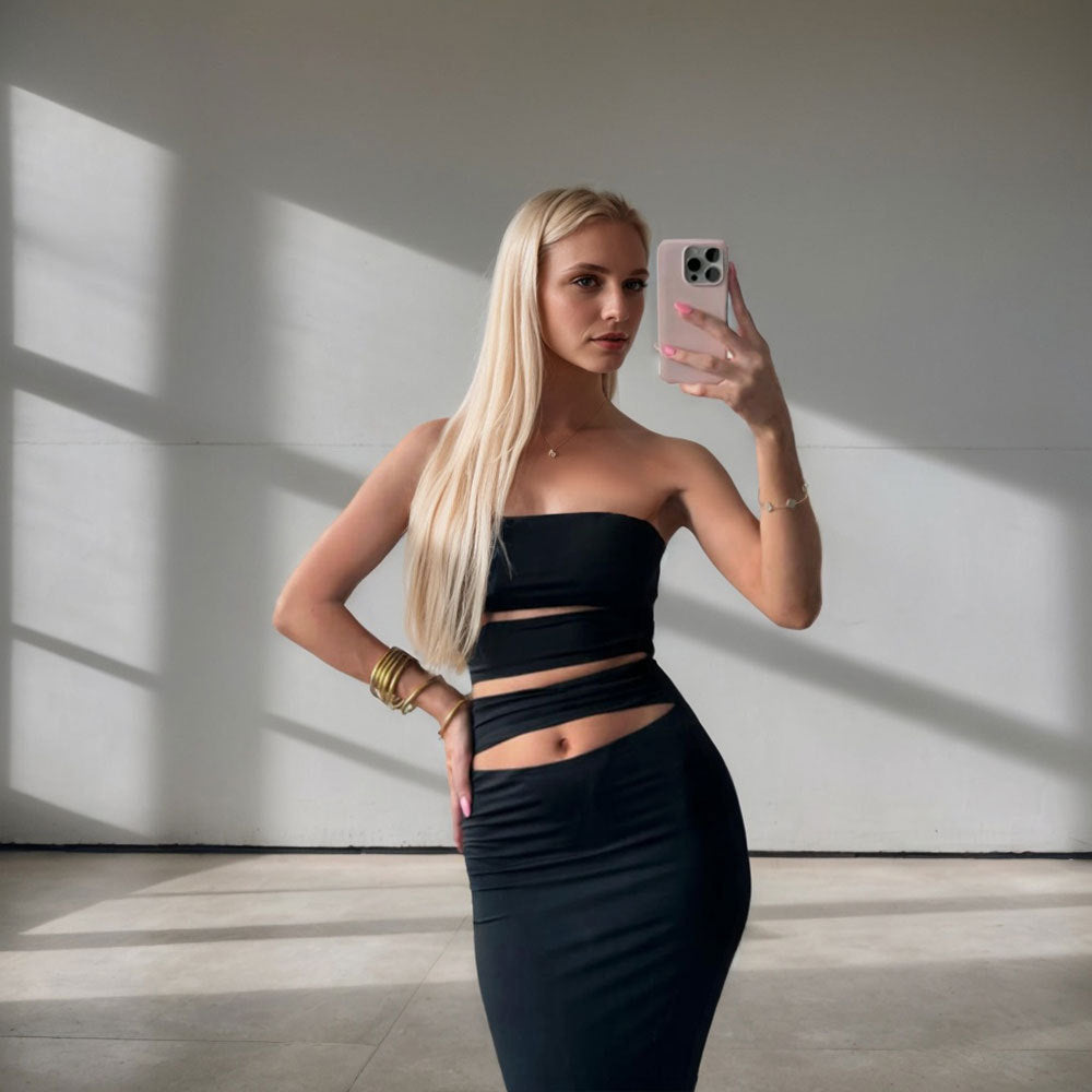 Robe ajustée pour femmes avec encolure bandeau et détails découpés pratiques Chic & Stil
