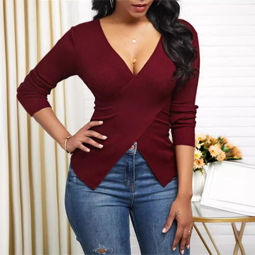 Ladies elegant rolled top in textured ribbed fabric and deep V-neck Lune London