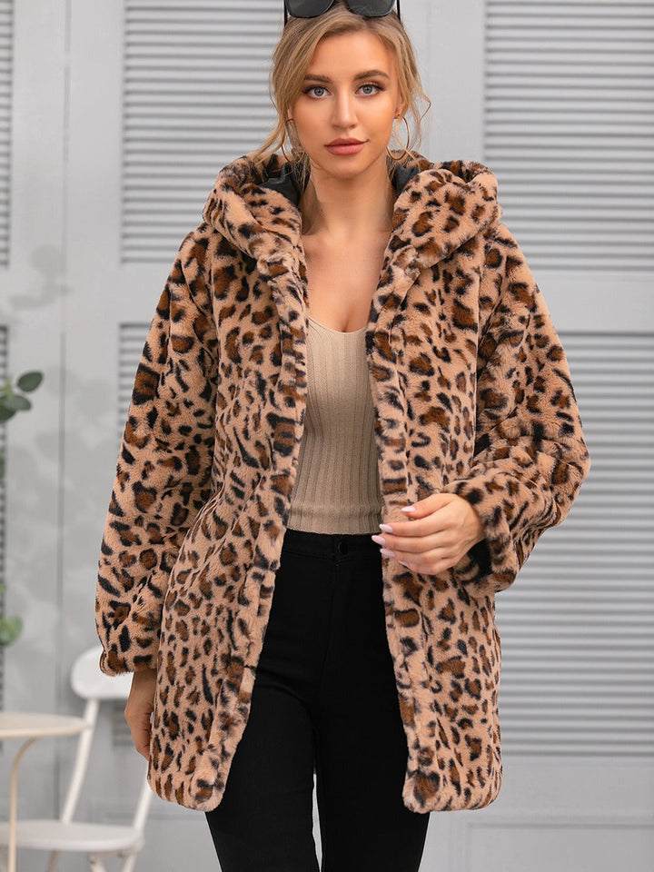 Women Cozy Oversized Jacket with Elegant Leopard Pattern Lune London